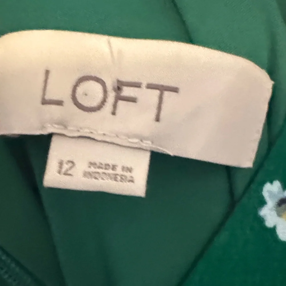 LOFT Green Floral Romper - Picture 2 of 3